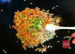 Illustration of how to make fried rice with cabbage and minced meat 13