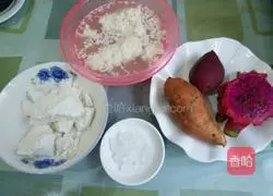 Illustration of how to make sweet wine colored glutinous rice balls 1