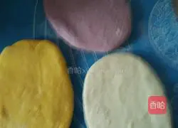 Milk pumpkin, milk purple sweet potato, milk wheat Core powder, radish and fresh meat buns recipe 4