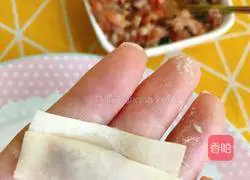 Illustration of how to make egg and wakame ravioli 7