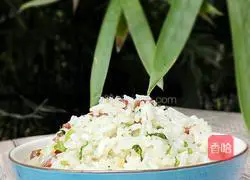 Illustration of how to make fried rice with diced sausage and celery 5