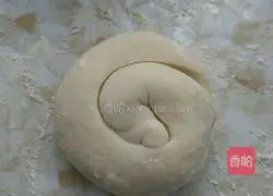 Illustration of how to make green onion pancake 7