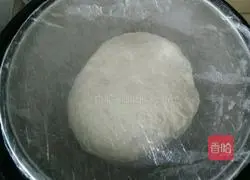 Illustration of how to make mushroom and beef stuffed buns 3