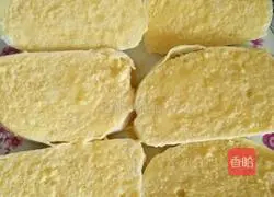 Illustration of making oven cheese steamed buns 2