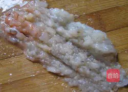 Illustration of how to make seafood wontons 2