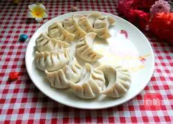Illustration of how to make bean and pork dumplings 15