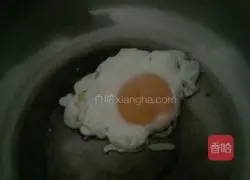Illustration of how to make noodles and fried eggs 3