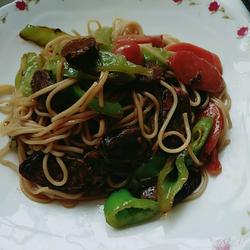 Fried noodles with cured meat