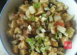 Illustration of braised golden steamed buns 9