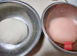 Illustration of making double-layered double-stuffed buns 5