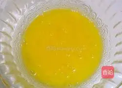 Illustration of how to make fried rice with chili sauce 3