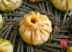 Illustration of how to make mushroom, potato and eggplant buns 14