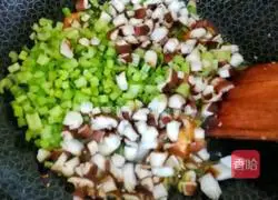 Celery, Shrimp and Egg Fried Rice Recipe Illustration 5