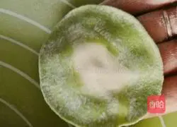 Illustration of how to make cabbage (Baicai) dumplings 7