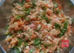 Illustration of how to make steamed wontons 2