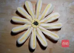 Illustration of how to make pumpkin and chrysanthemum steamed buns 14