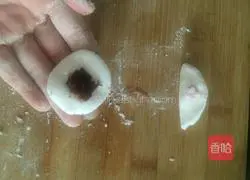 Illustration of how to make colorful glutinous rice dumplings 5
