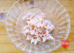 Illustration of how to make shrimp wontons 2