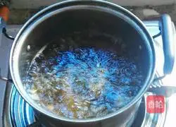 Illustration of how to make two-color glutinous rice balls 3