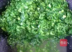 Three delicacies Illustration of how to make stuffed dumplings 5