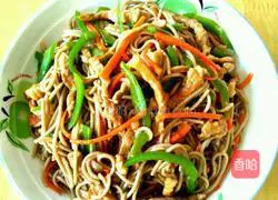 Illustration of how to make fried noodles with spicy pepper and shredded pork 8