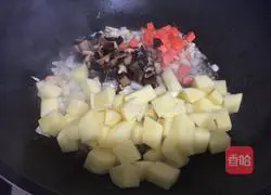 Illustration of how to make potato stewed rice 6