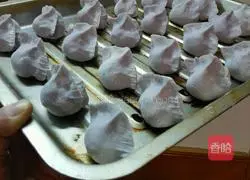 Illustration of how to make purple dumplings 8