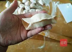 Illustration of how to make goldfish dumplings 8