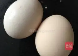 Illustration of how to make diced fried steamed buns with tomatoes, cucumbers and eggs 3