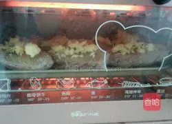 Illustration of how to make cheese black rice steamed bun slices 6