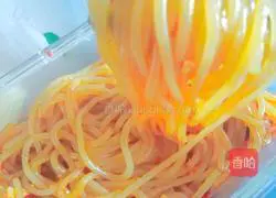 Illustration of how to make garlic rice noodles 5