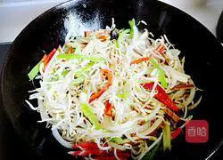 Illustration of how to make vegetarian fried noodles 2