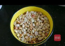 Illustration of how to make cute monkey peanut glutinous rice balls 1