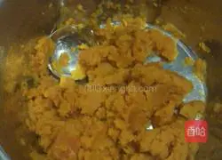 Illustration of how to make pumpkin bean paste cake 1