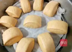 Illustration of how to make pumpkin steamed buns 11