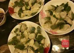 Illustration of how to make two-color parsley dumplings 8 