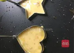 Illustration of how to make sweet potato egg pancake 9 