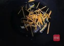 Illustration of how to make noodles for children 1