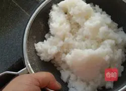 Baby's Egg Fried Rice Recipe Illustration 3