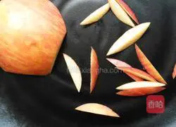 Creative Lotus Star Fried Noodles Recipe Illustration 4