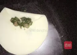 Illustration of how to make dumplings 13