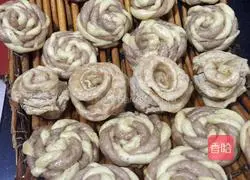 Illustration of making bangbang steamed buns 7