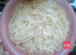 Illustration of how to make tomato and egg noodles 4