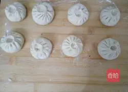 Illustration of how to make corn buns 11