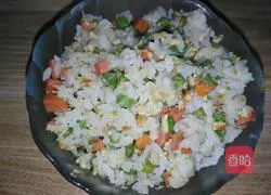 Illustration of how to make fried rice with carrots, beans, eggs and eggs 9