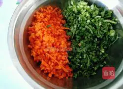 Illustration of how to make vegetable pancakes with electric pan 2