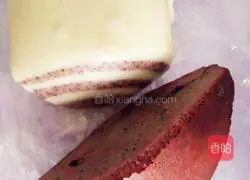 Illustration of how to make a capricious sandwich 1