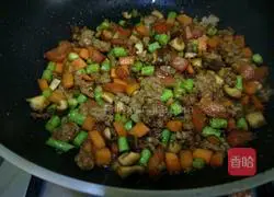 Illustration of how to make braised noodles 5