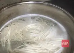 Illustration of how to make love fried noodles 1