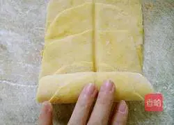 Illustration of how to make rose pumpkin steamed buns 15